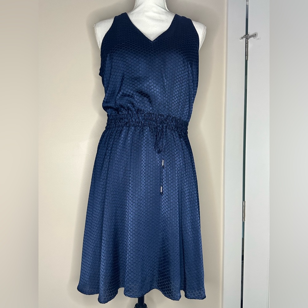 New with tags Banana Republic blue dress, honeycomb pattern, size 6